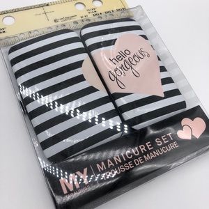 Manicure travel set  5 items